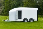 Kofferanhänger aus Fiberglas CUNI ONNE ROCKET – 4,41 x 1,90 x 2,06 m