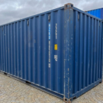 Gebrauchter blauer Container 20 Fuß, letzte Fahrt